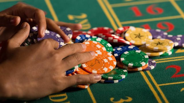 BCSlots کھلاڑیوں کے لیے لائیو کیسینو سیکشن